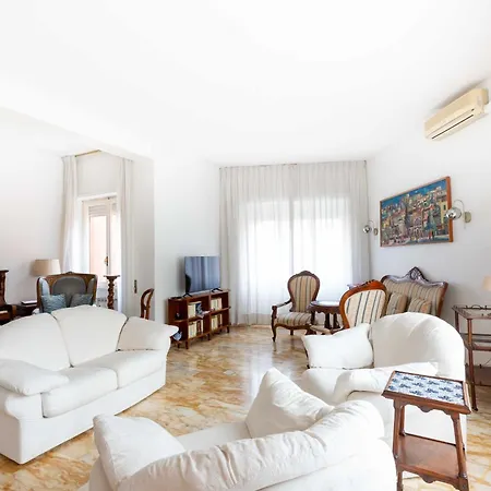 Apartament Big Close To Vatican - Cale 10 *